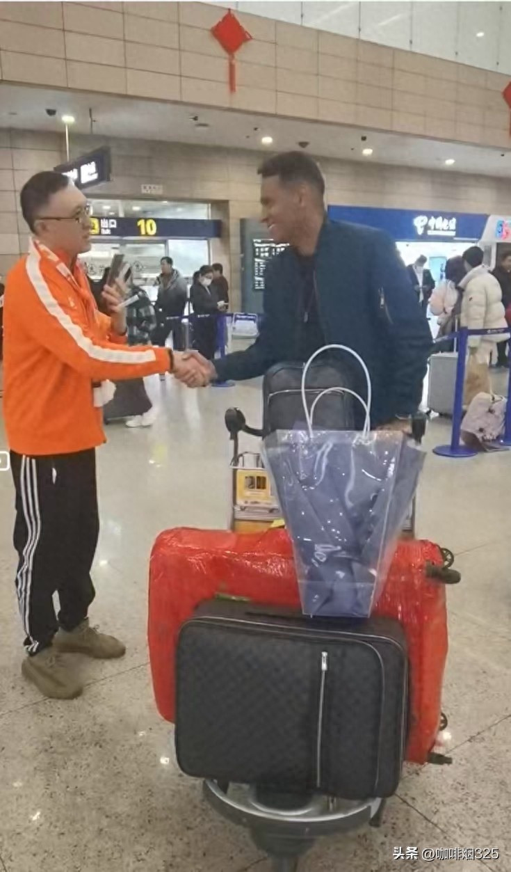  青島日報：前巴西國奧球員奧古斯托與海牛會(huì )合，球隊五外援到位