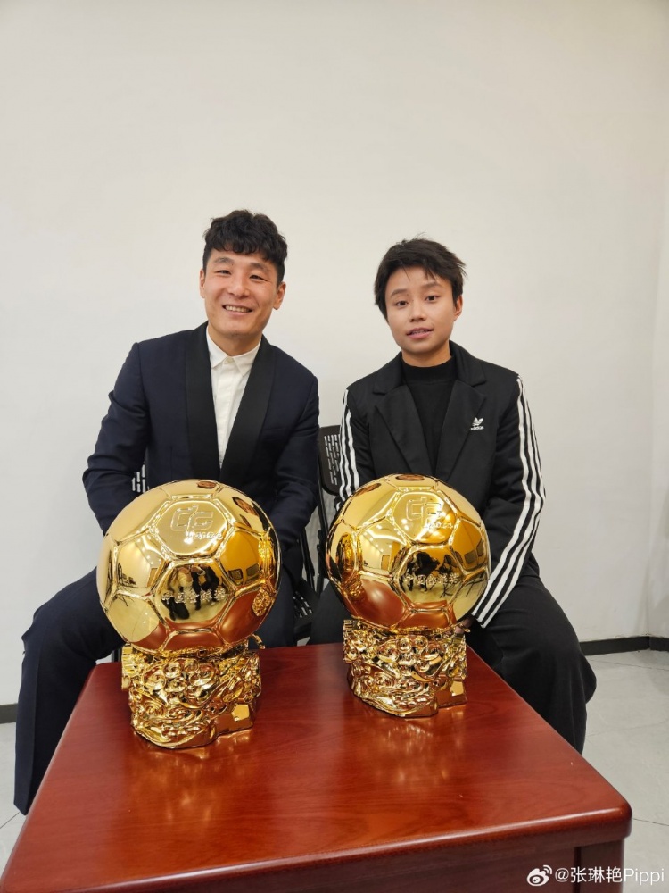  張琳艷社媒曬與武磊合照：感謝、榮幸、幸運，祝磊哥早日康復