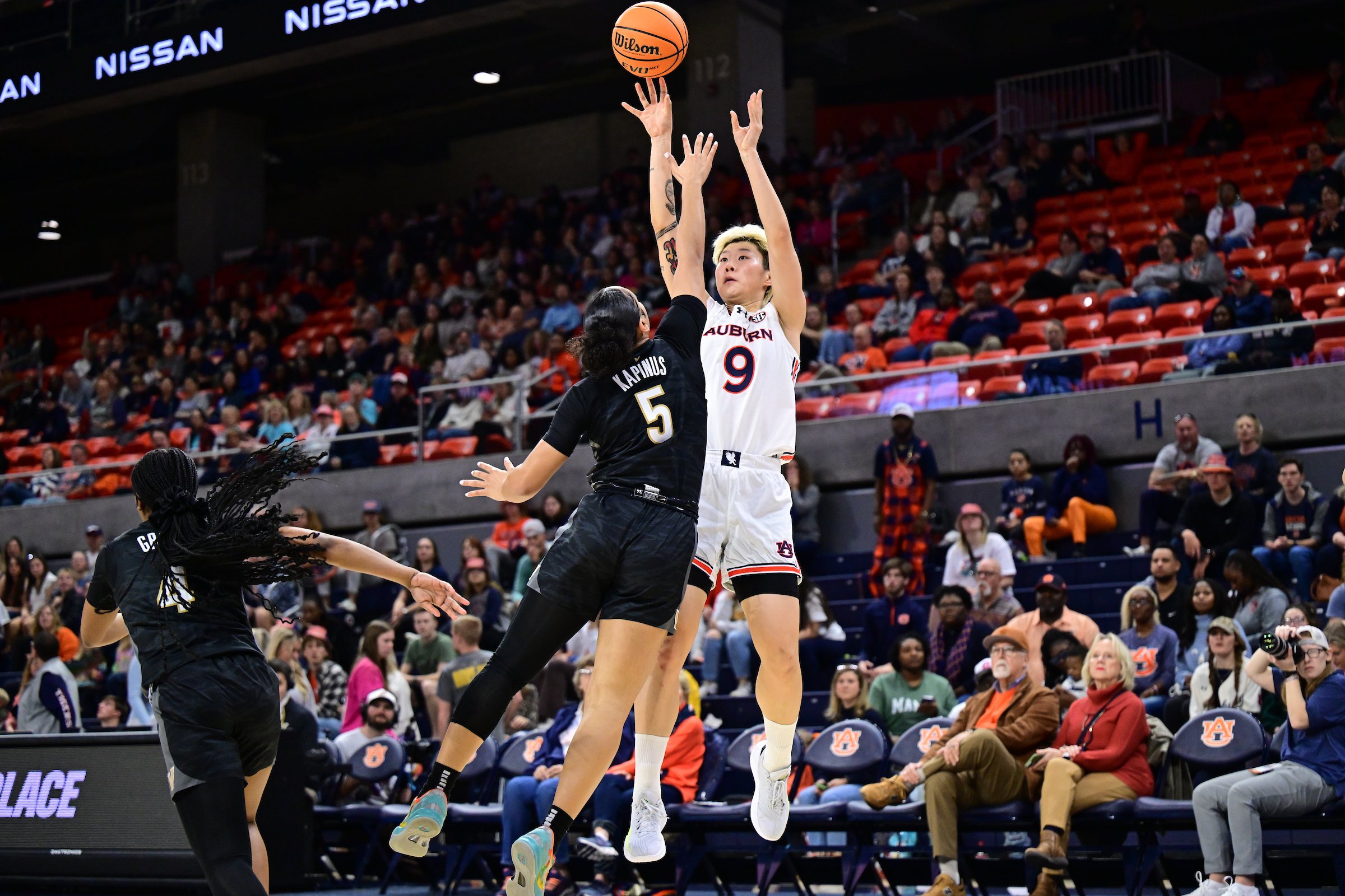  征戰NCAA！鄧雨婷：不太喜歡被稱(chēng)為“李夢(mèng)接班人” 未來(lái)想進(jìn)WNBA