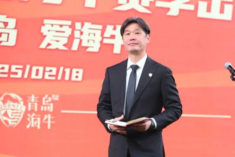  多名媒體人士點(diǎn)評海牛：引援老中青都有，就看李霄鵬的捏合能力了