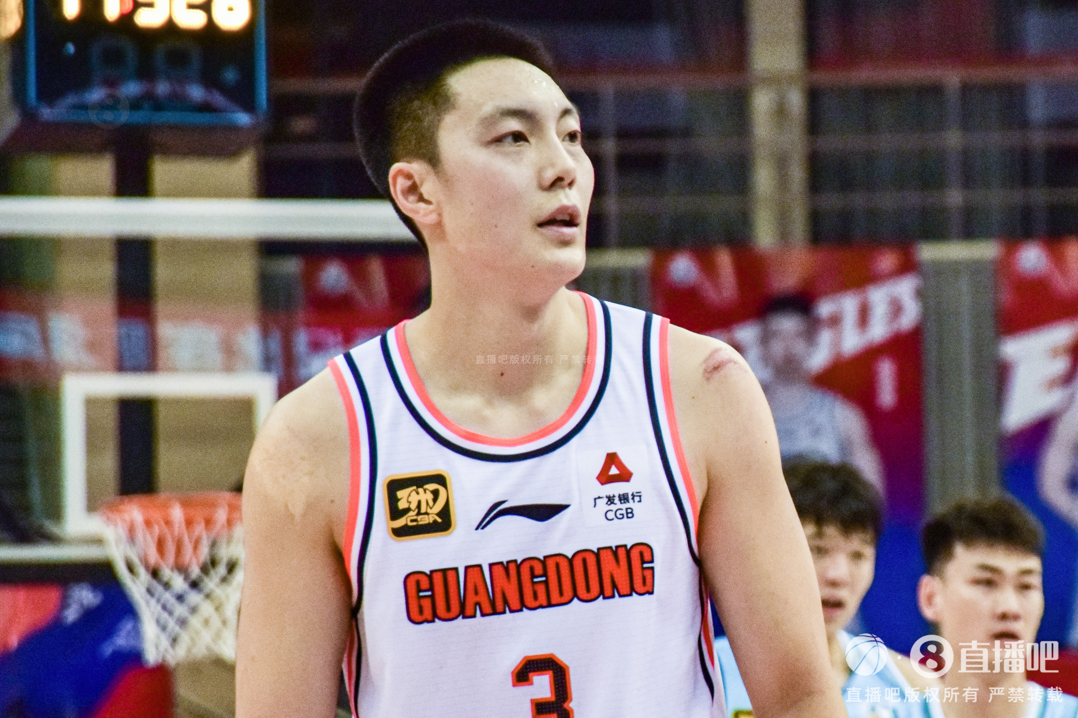  隊長(cháng)歸來(lái)！胡明軒復出表現完美 7中4拿下11分3板5助0失誤