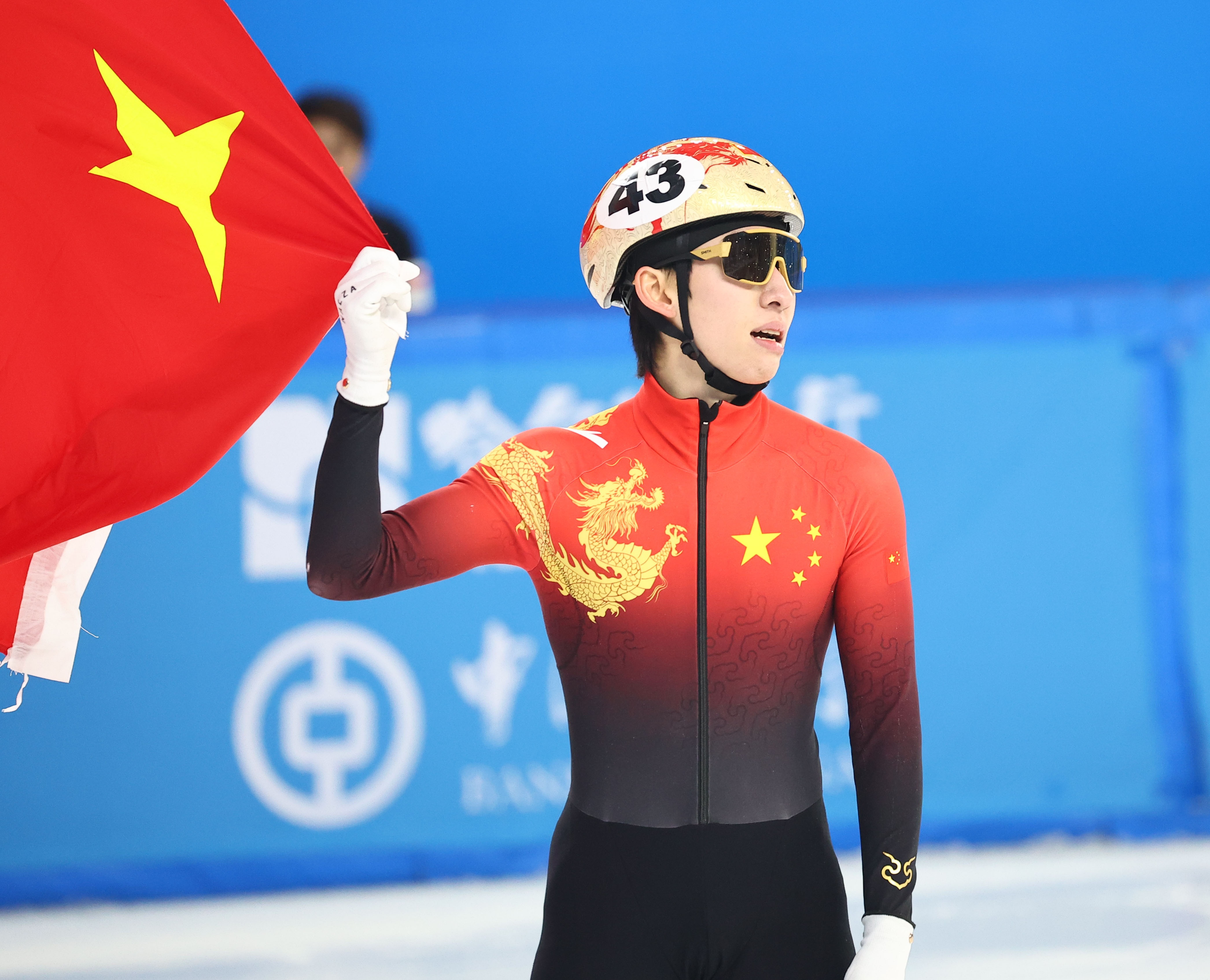  媒體人：中國冰雪歸化非常成功，但足球歸化花更多錢(qián)卻連水花都沒(méi)