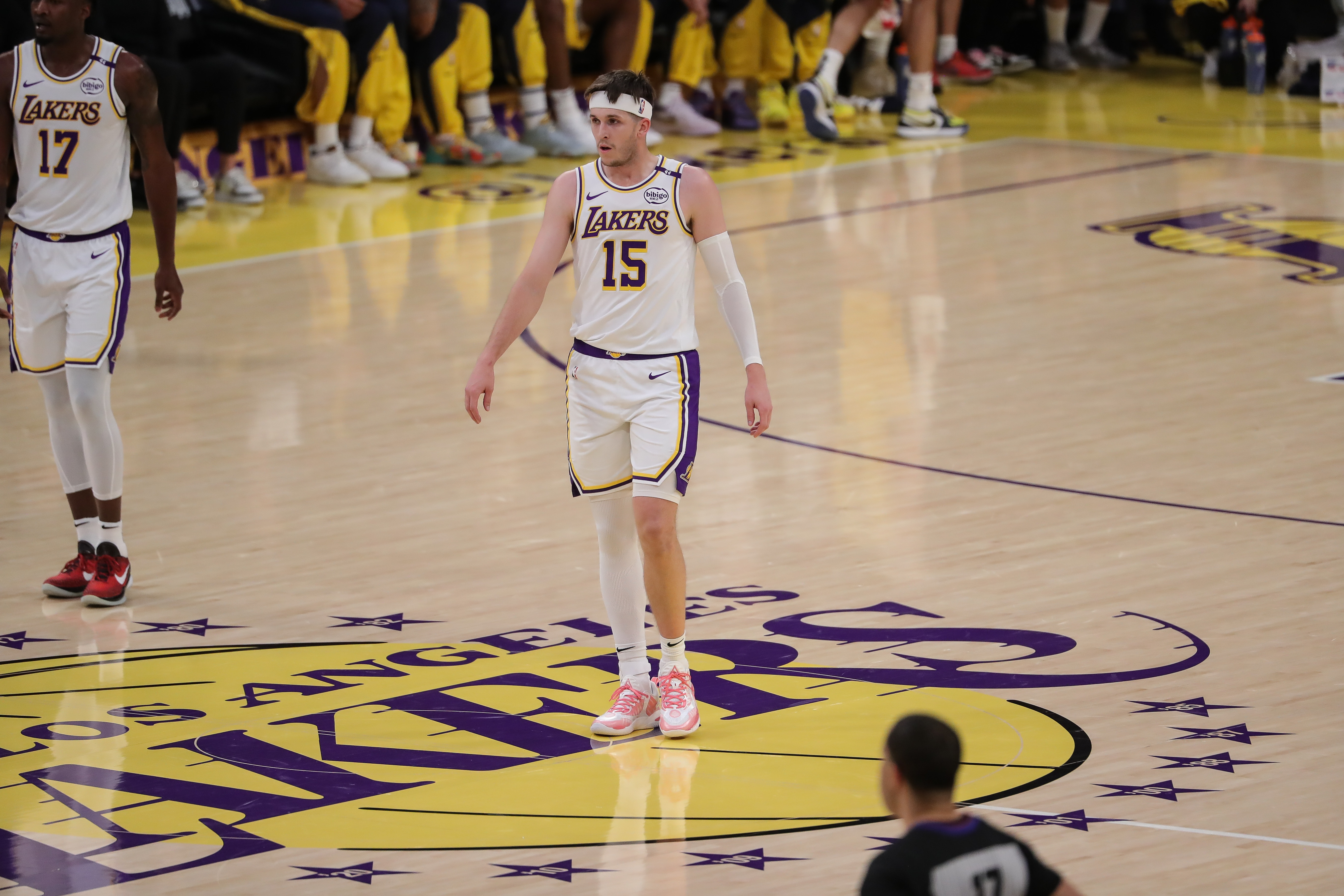  昨天驅逐憋著(zhù)火呢！里夫斯21中9砍下32分7助 罰球13中12