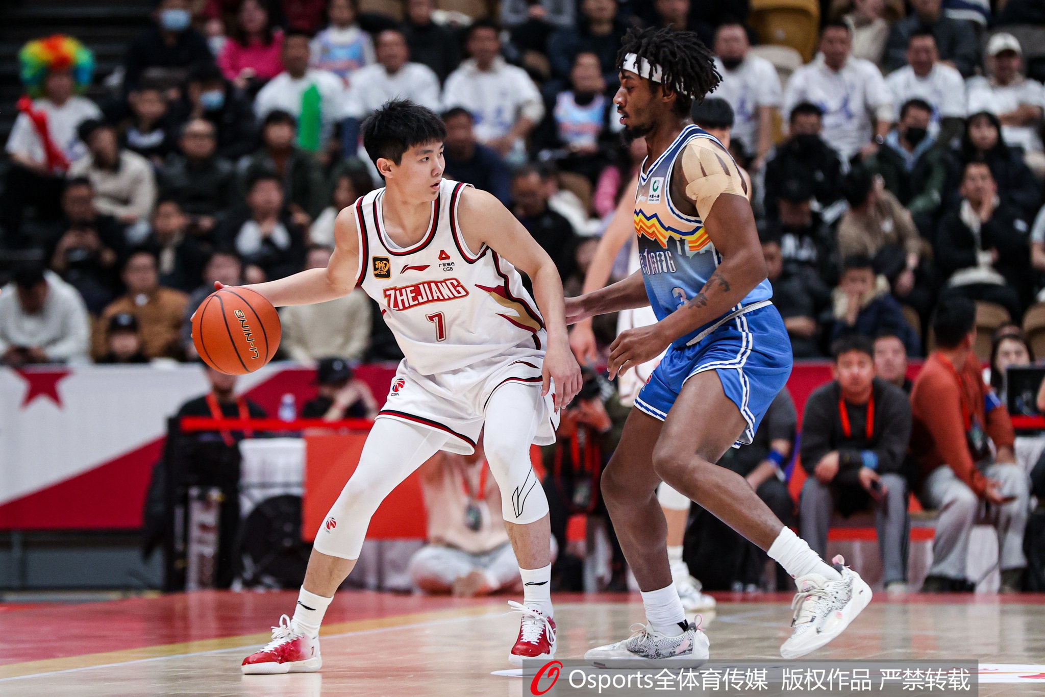  未來(lái)可期！17歲小將李?lèi)傊?中2拿5分1板1斷 單斷外援&壓哨三分