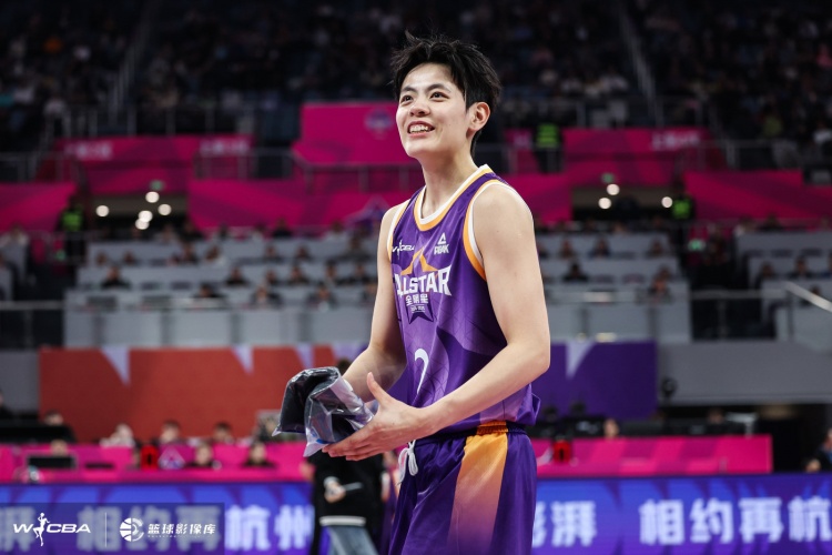  效率很高！楊舒予12中8拿到17分3板 三分2中1