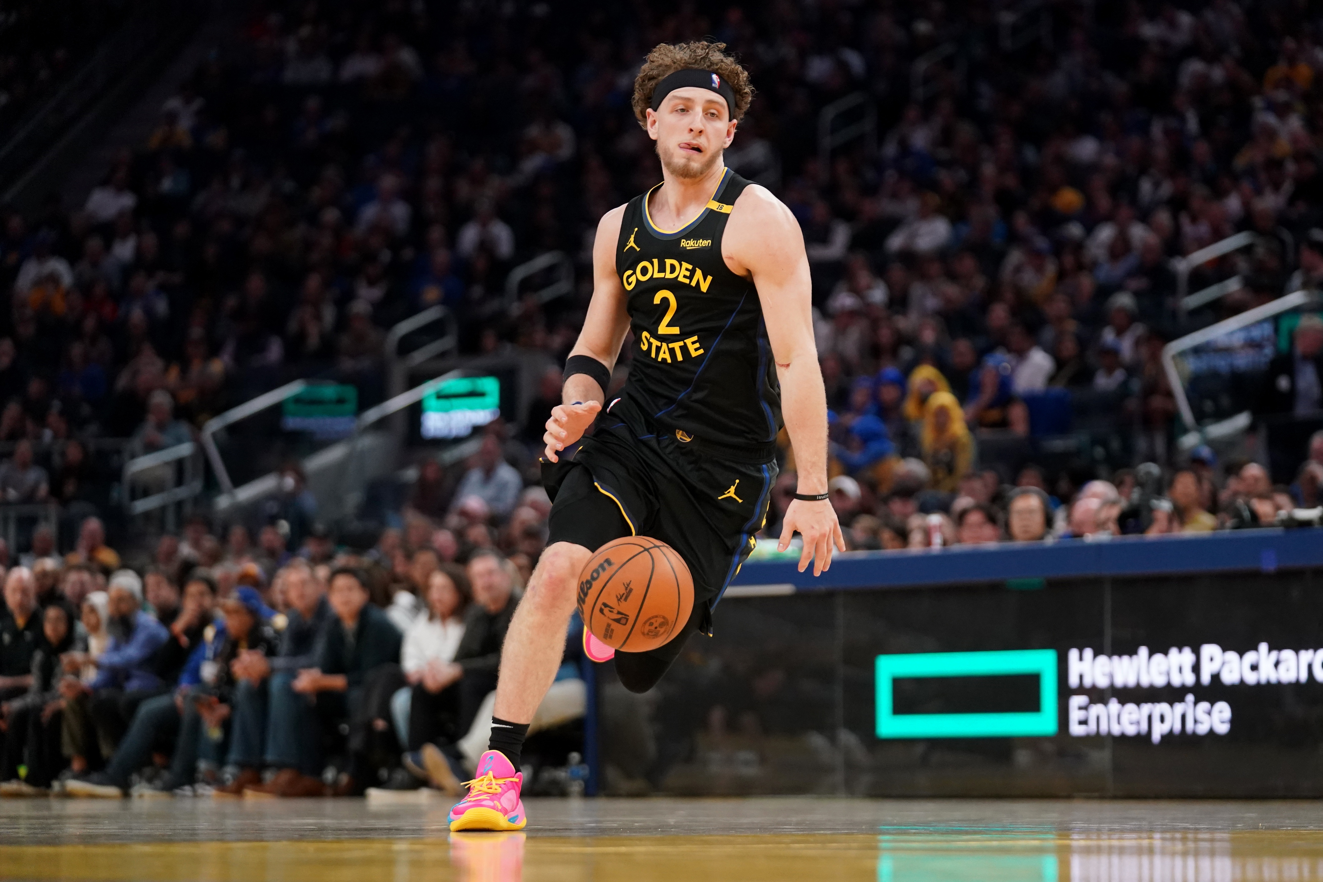 可圈可點(diǎn)！波杰姆斯基全場(chǎng)16投8中 貢獻19分5籃板4助攻1搶斷